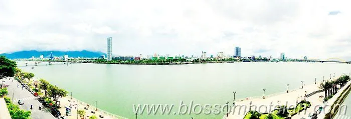 Blossom July Hotel Da Nang